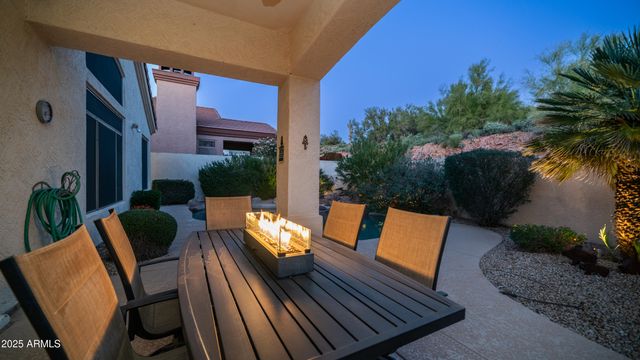 6334 E VIEWMONT Drive 17, Mesa, AZ 85215