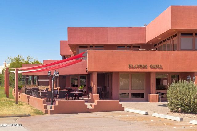 6334 E VIEWMONT Drive 17, Mesa, AZ 85215