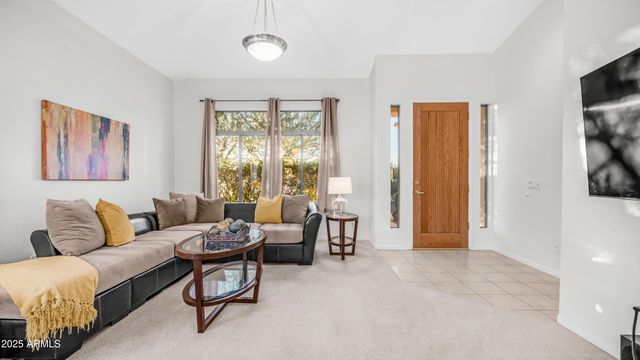 6334 E VIEWMONT Drive 17, Mesa, AZ 85215