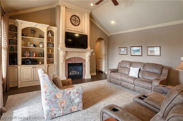 5804 Valley View Drive, Fort Smith, AR 72916