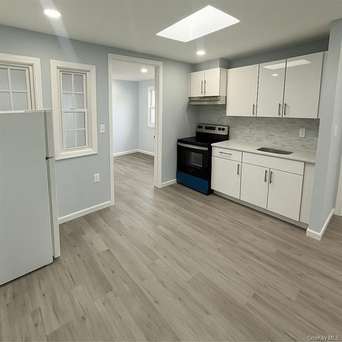 21813 Jamaica Avenue, Queens Village, NY 11428