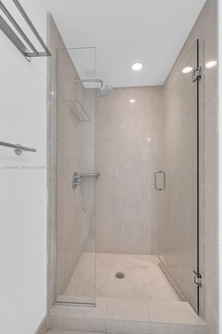 200 Biscayne Boulevard Way 3407, Miami, FL 33131