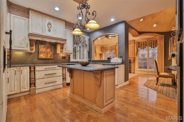 29 Country Club View, Edwardsville, IL 62025