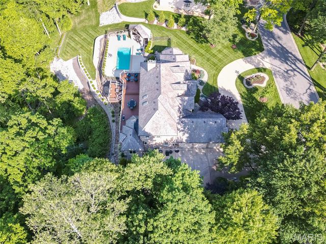 29 Country Club View, Edwardsville, IL 62025