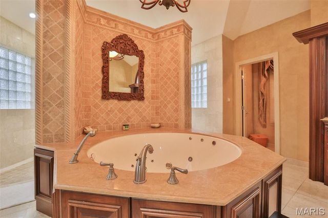 29 Country Club View, Edwardsville, IL 62025