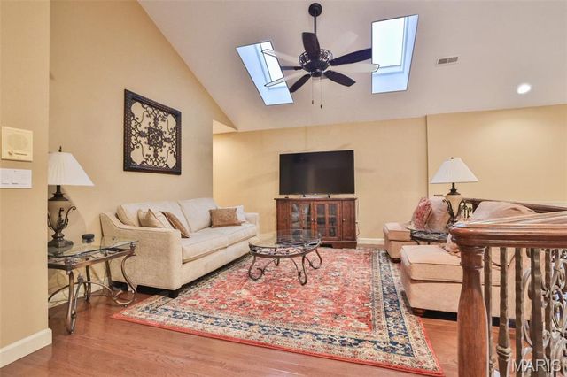 29 Country Club View, Edwardsville, IL 62025