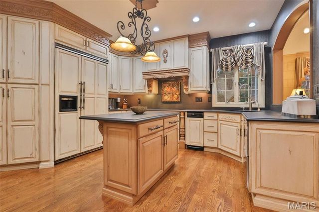 29 Country Club View, Edwardsville, IL 62025