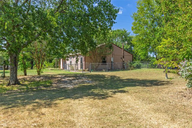 2411 Fm 1564 W, Caddo Mills, TX 75135