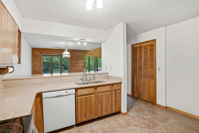 3835 N MEYERSON DR, Columbia, MO 65202