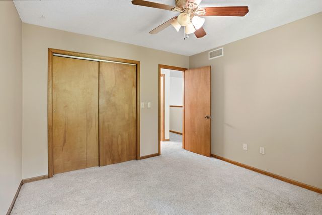 3835 N MEYERSON DR, Columbia, MO 65202
