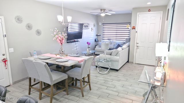 1804 Via Nueva Zelandia, Rio Rico, AZ 85648