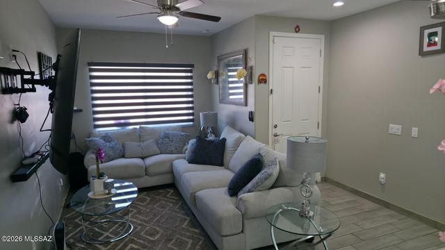 1804 Via Nueva Zelandia, Rio Rico, AZ 85648