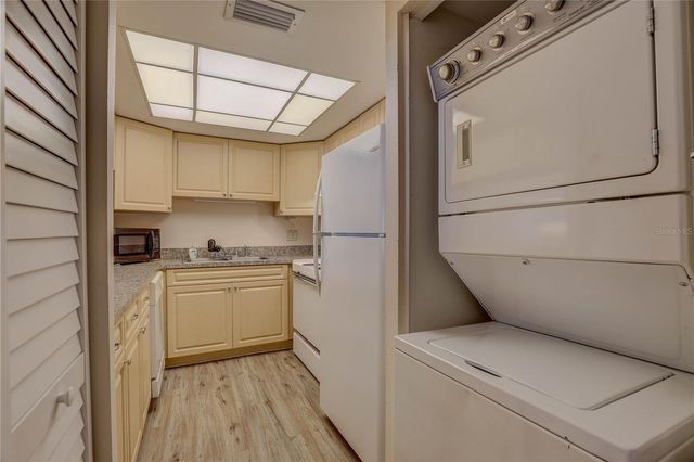 2400 WINDING CREEK BOULEVARD 26-203, Clearwater, FL 33761