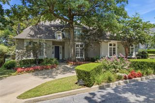 3661 S Lewis Avenue, Tulsa, OK 74105