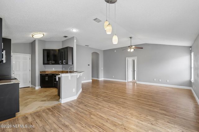 687 SCARLET VIEW Court, Orange Park, FL 32073