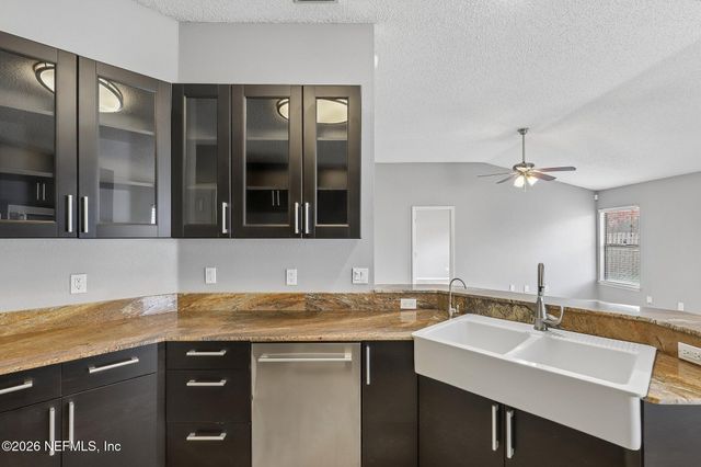 687 SCARLET VIEW Court, Orange Park, FL 32073