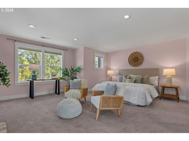 2130 Se LAMBERT St, Portland, OR 97202