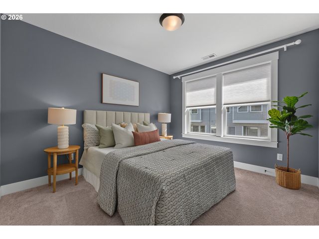 2130 Se LAMBERT St, Portland, OR 97202