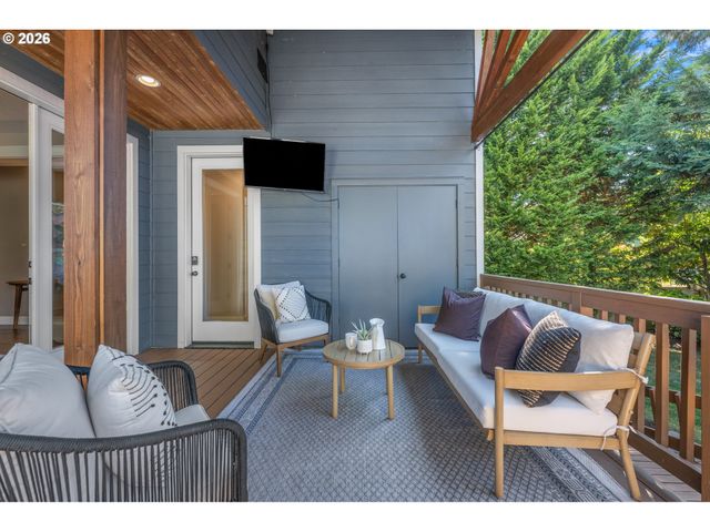 2130 Se LAMBERT St, Portland, OR 97202