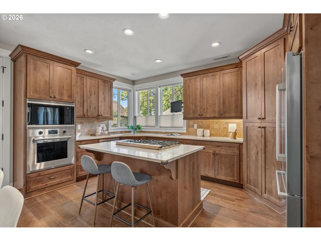 2130 Se LAMBERT St, Portland, OR 97202