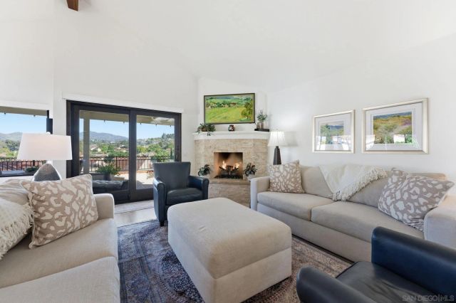 17663 Caminito Hercuba, San Diego, CA 92128