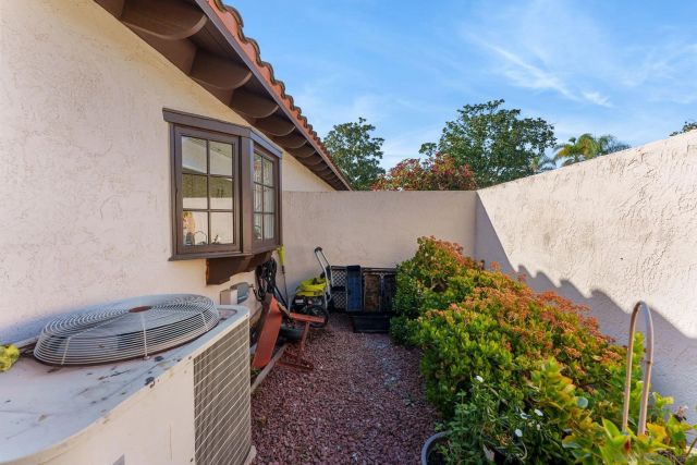 17663 Caminito Hercuba, San Diego, CA 92128
