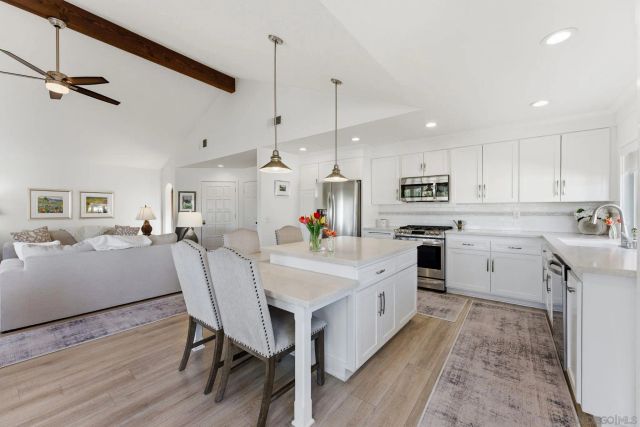 17663 Caminito Hercuba, San Diego, CA 92128