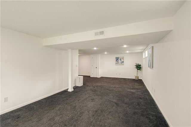 5901 W 87th Terrace, Overland Park, KS 66207