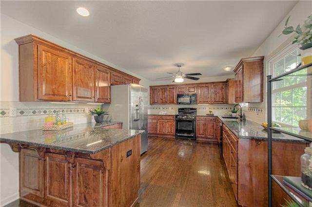 5901 W 87th Terrace, Overland Park, KS 66207