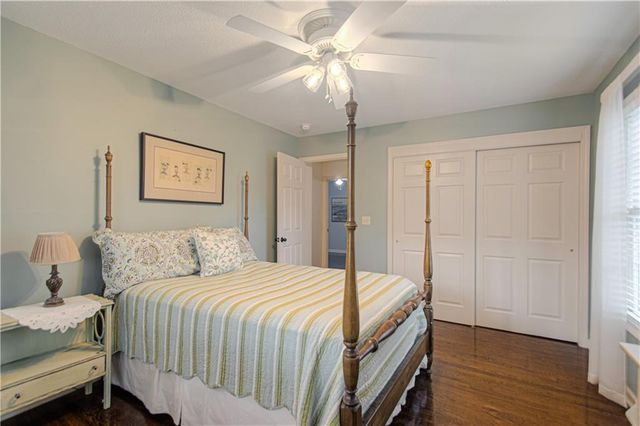 5901 W 87th Terrace, Overland Park, KS 66207