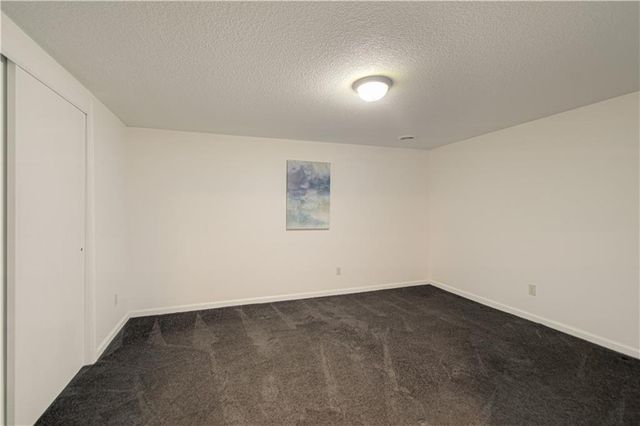 5901 W 87th Terrace, Overland Park, KS 66207