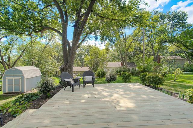 5901 W 87th Terrace, Overland Park, KS 66207
