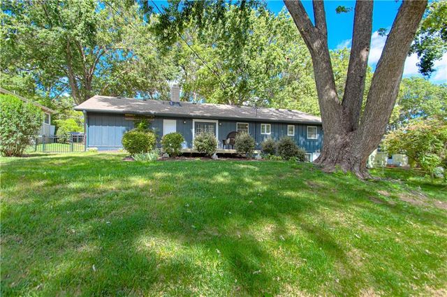 5901 W 87th Terrace, Overland Park, KS 66207