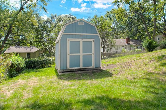 5901 W 87th Terrace, Overland Park, KS 66207