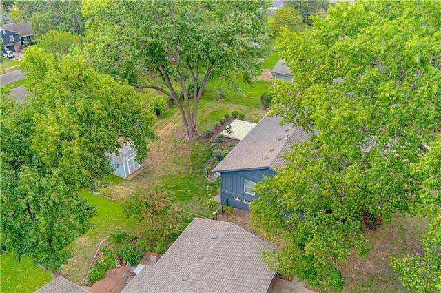 5901 W 87th Terrace, Overland Park, KS 66207