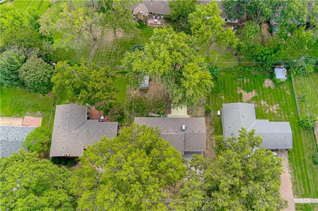 5901 W 87th Terrace, Overland Park, KS 66207