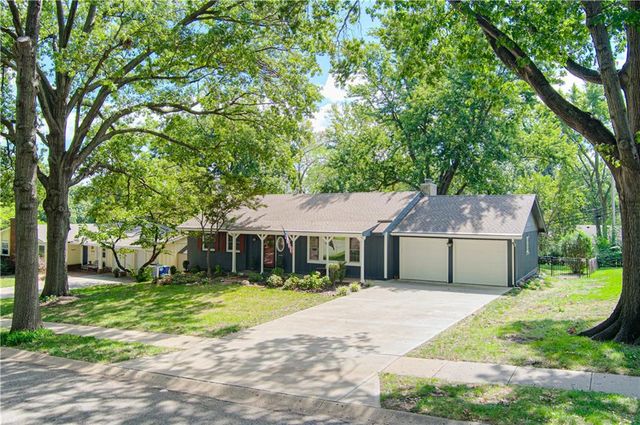 5901 W 87th Terrace, Overland Park, KS 66207