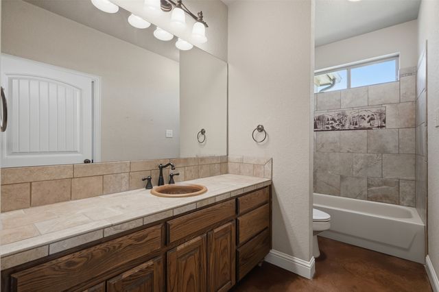 799 Vz County Road 2604, Mabank, TX 75147