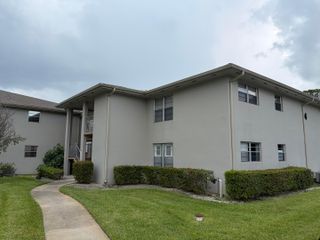 4 Lake Vista Trl Apt 205, Port St Lucie, FL 34952