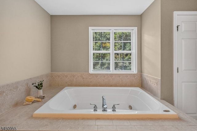 110 Jackson Ave, Montgomery Twp., NJ 08540