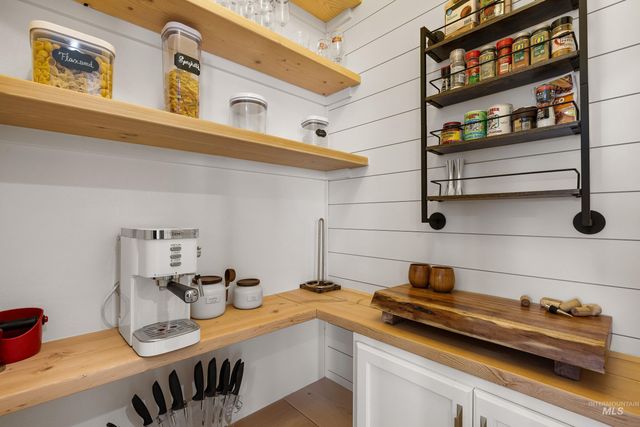 6286 E Gateway Ct, Boise, ID 83716