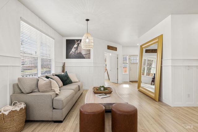 6286 E Gateway Ct, Boise, ID 83716