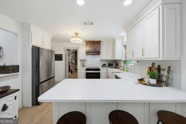 3744 Tanners Mill Road, Gainesville, GA 30507