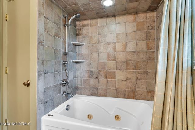 19 Springhouse Road, Ocean Twp, NJ 07712