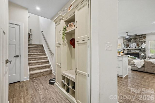 5042 Summer Surprise Lane, Charlotte, NC 28215