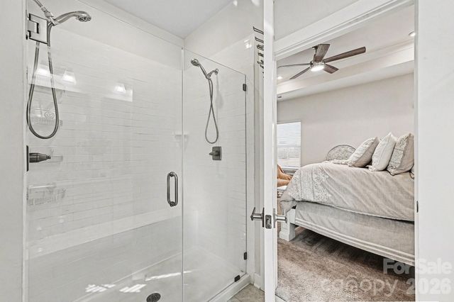 5042 Summer Surprise Lane, Charlotte, NC 28215