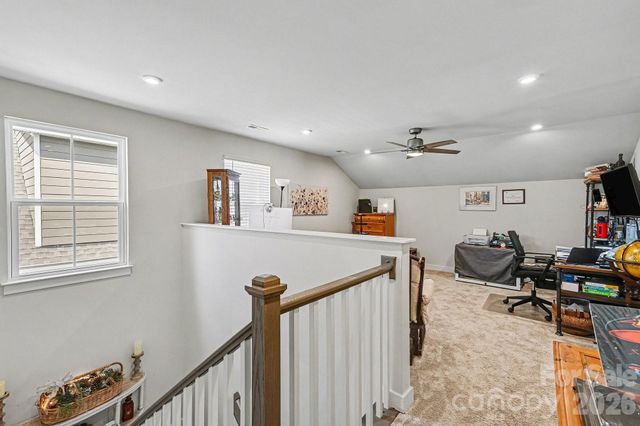 5042 Summer Surprise Lane, Charlotte, NC 28215