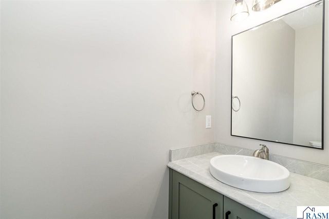 811 Viburnum Street, Belle Plaine, MN 56011