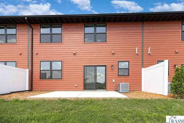 811 Viburnum Street, Belle Plaine, MN 56011