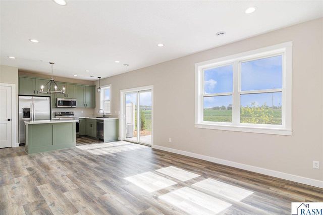 811 Viburnum Street, Belle Plaine, MN 56011